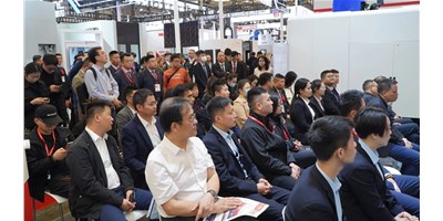 創(chuàng)世紀集團CCMT2024新品發(fā)布會盛大揭幕，高端五軸機床引領(lǐng)行業(yè)創(chuàng)新潮流